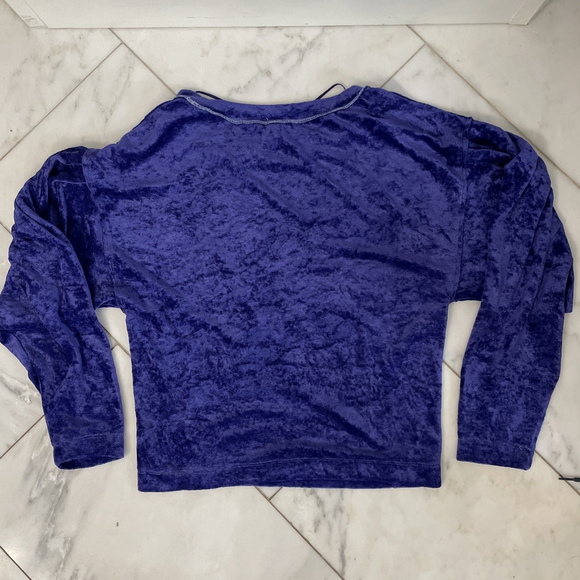 We The Free by Free People Women’s XS Royal Blue Crushed Velvet Long Sleeve Top - Picture 7 of 8
